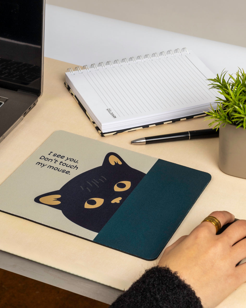I see you mouse pad